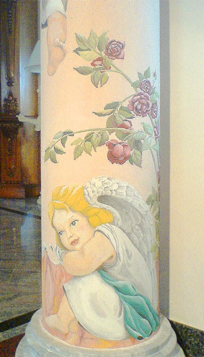 painted pillar